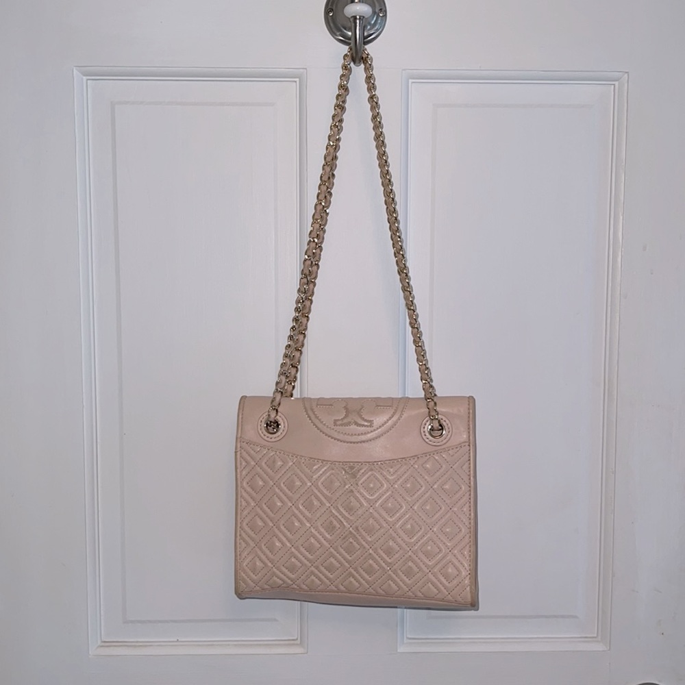 Quilted Tory Burch Fleming Shoulder & Crossbody Bag - Picture 3 of 12